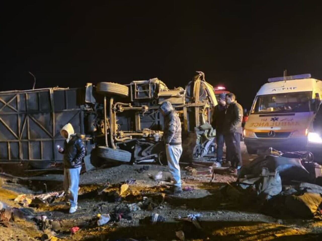 جزئیات تصادف مرگبار اتوبوس و تاکسی در جاده نطنز