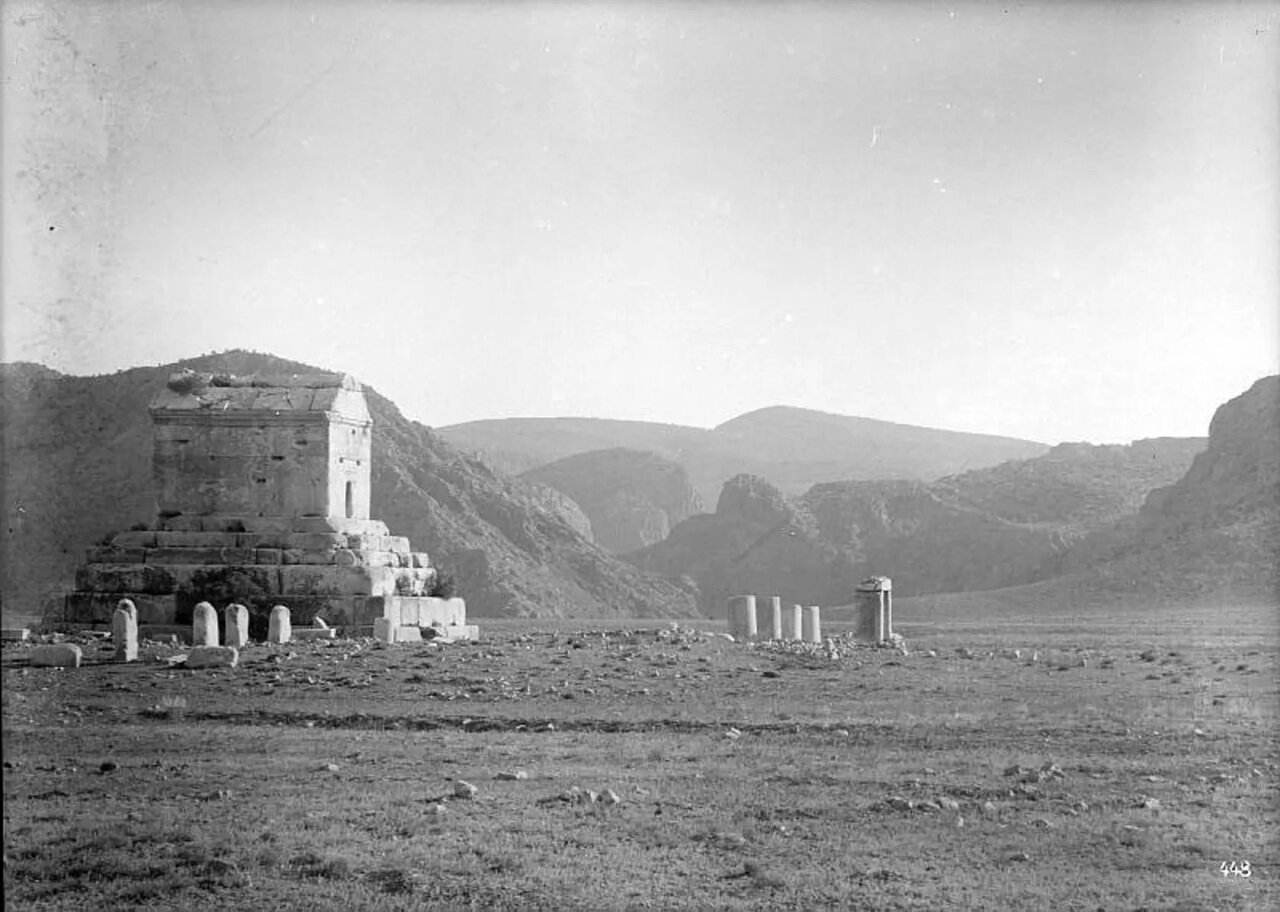 پاسارگاد در سکوت تاریخ