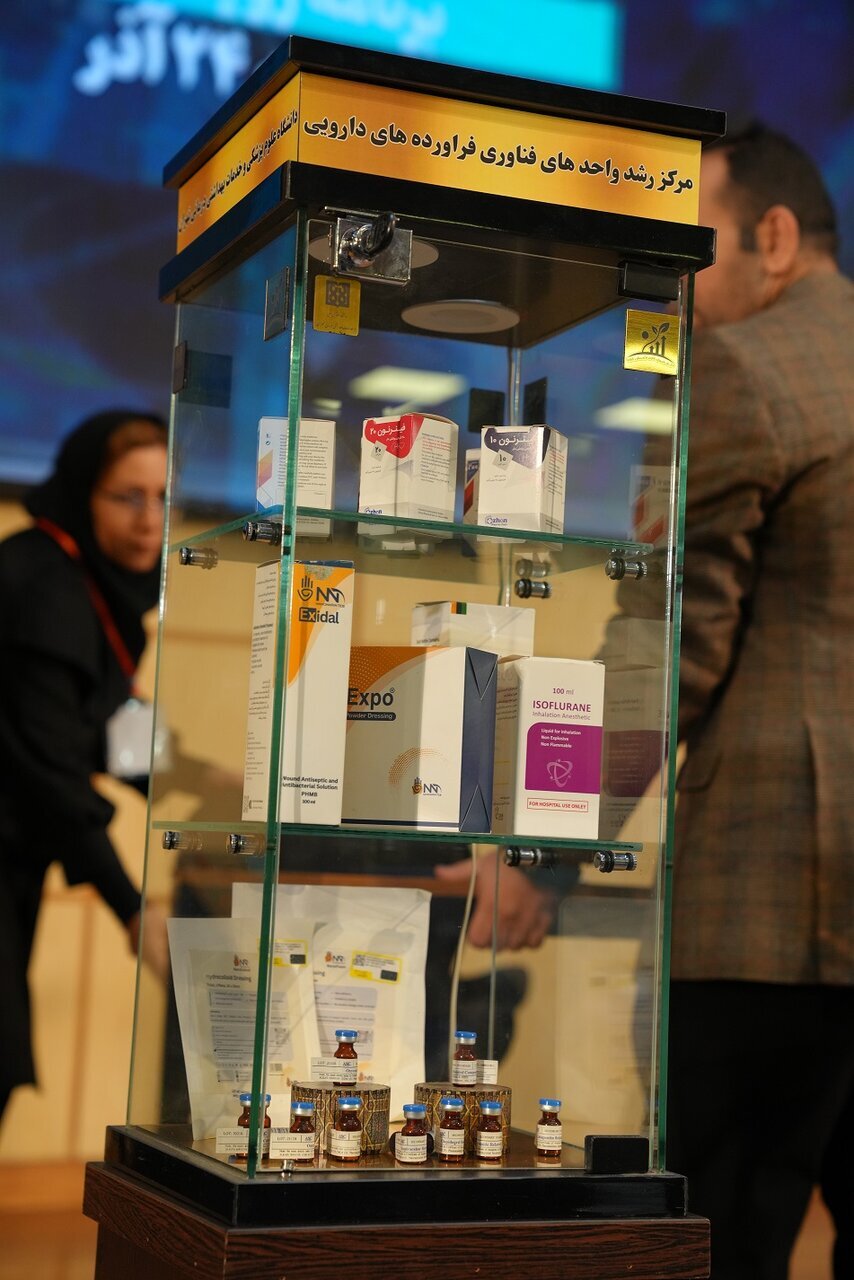 این ۱۲ دارو، کلا ایرانی شدند | حذف ارزبری ۱۲ همتی با تولید اولین داروی استنشاقی بیهوشی