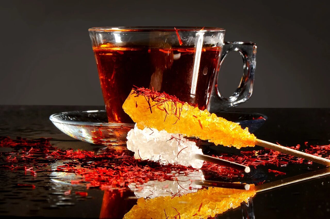 دادن نبات داغ به نوزاد یک ماهه خطرناک است؟ | پیشگیری و نکات مهم