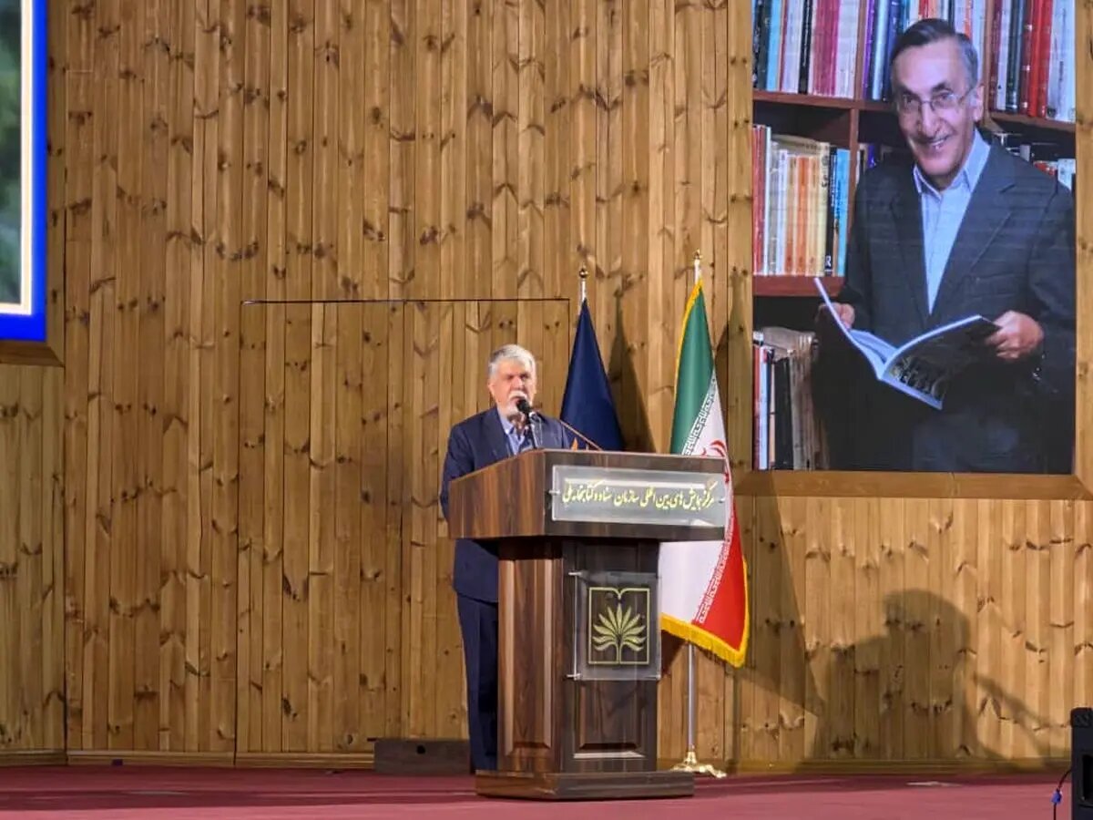 فانی، ستون کتابداری نوین بود/ مردی که بسیار کتاب میخواند