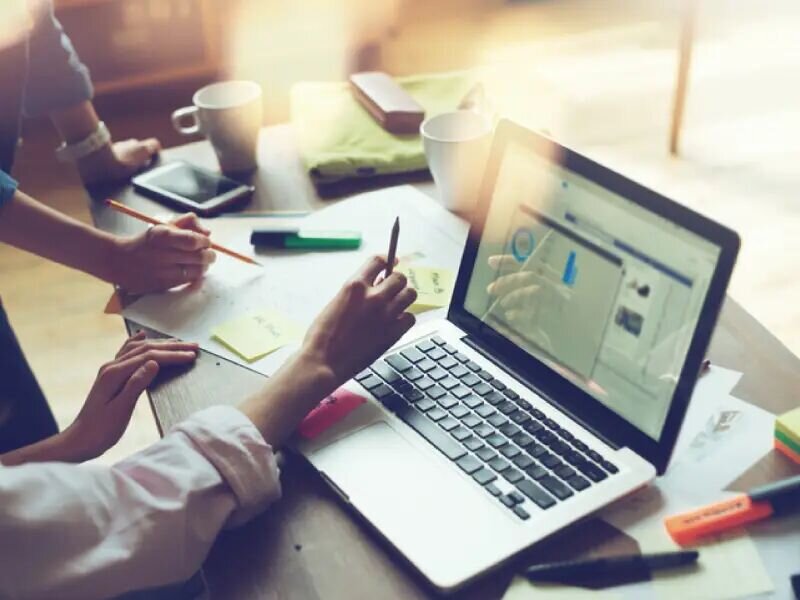 خبرنگار پژوهشگر؛ سربازان بیمدال جنگ روایتها