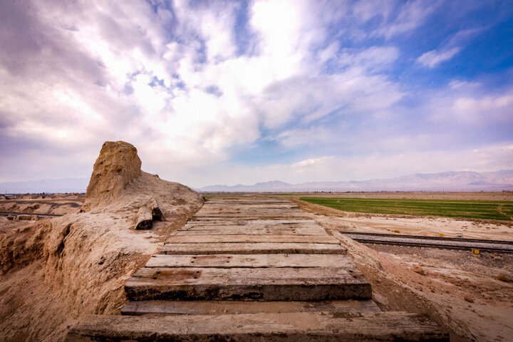 جابهجایی ریل راه آهن از دل تپهحصار دامغان، اولین گام برای ثبت جهانی