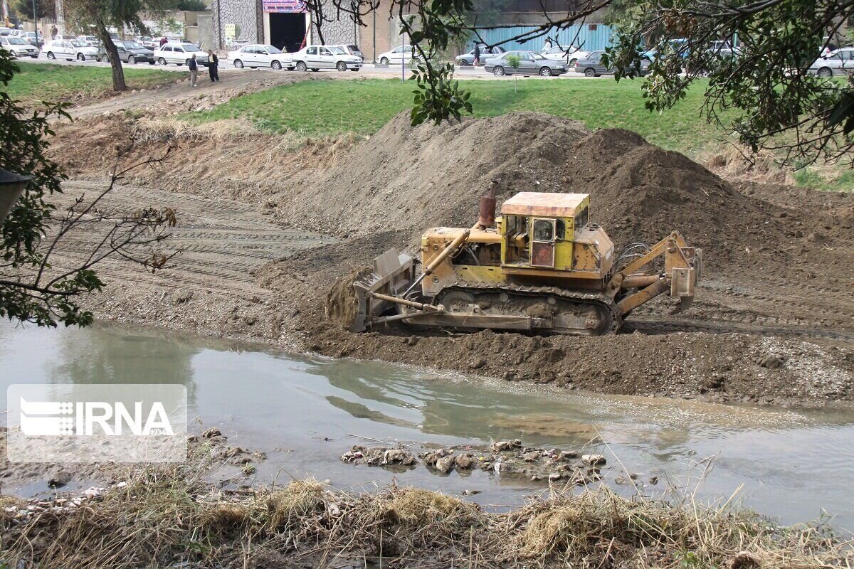 لایروبی ۱۰۰ درصدی رودخانههای قزوین انجام شد