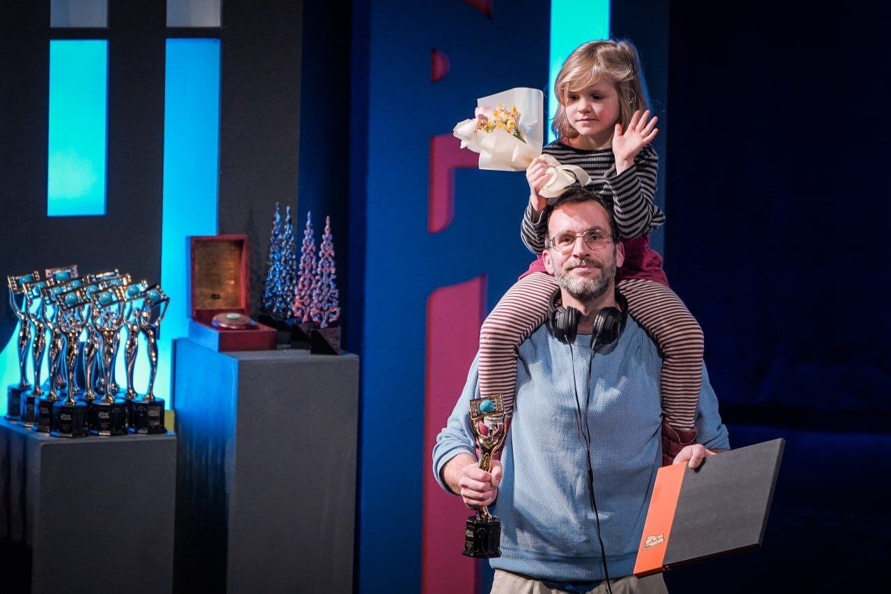 نشان «سینماحقیقت» به برگزیدگان اهدا شد/اهدای جایزه بخش بین الملل