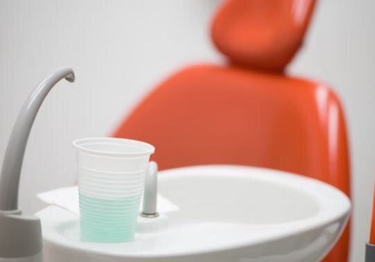 کمبود مراقبتهای فوری دندانپزشکی در انگلیس و خوددرمانیهای پرخطر