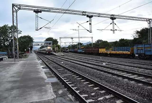 ۱۰۰ کیلومتر از اراضی راه‌آهن رشت - آستارا تملک شد/ آغاز ساخت از سال آینده