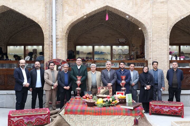 نمایشگاه و بازارچه صنایعدستی ویژه شب چله در سنندج برپا شد