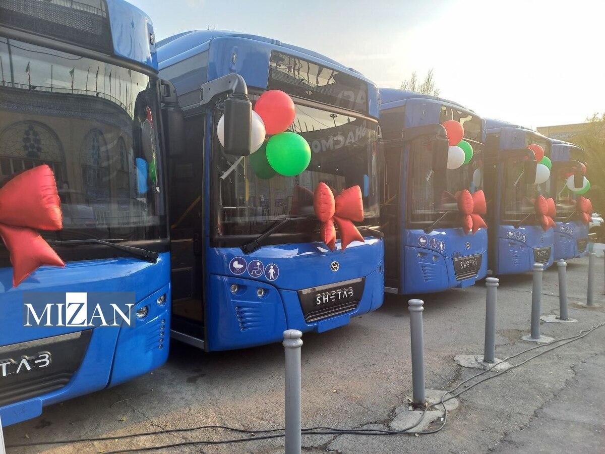 تحویل پنج دستگاه اتوبوس برقی داخلی به شرکت واحد اتوبوسرانی تهران