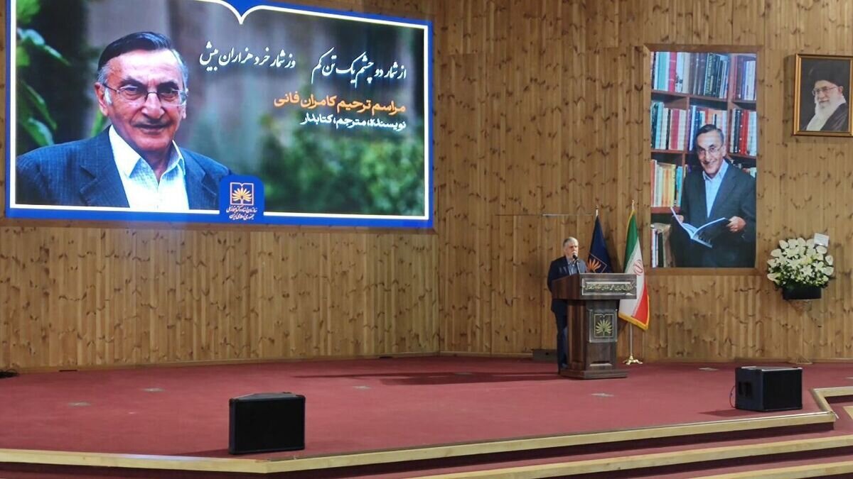 صالحی: فانی در تاریخ معاصر کمنظیر است