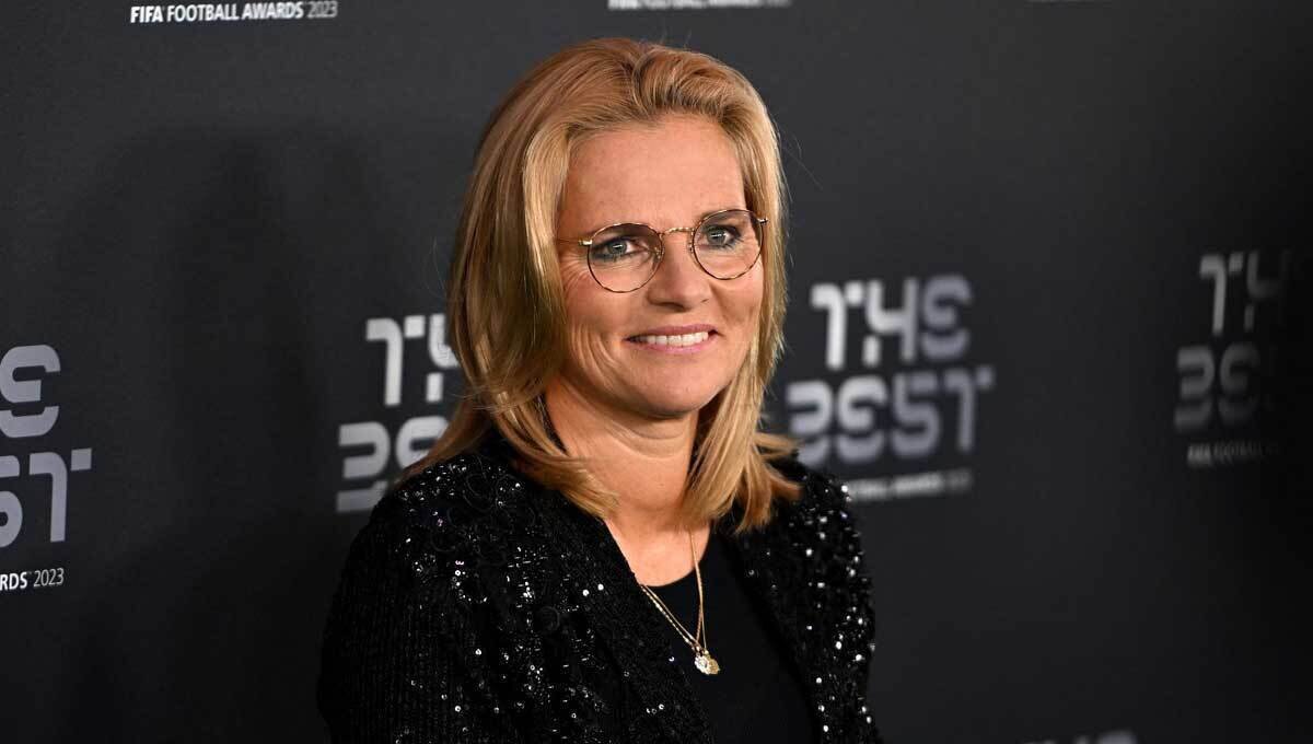 سارینا ویگمن برای پنجمین بار بهترین سرمربی زن سال فیفا شد + فیلم