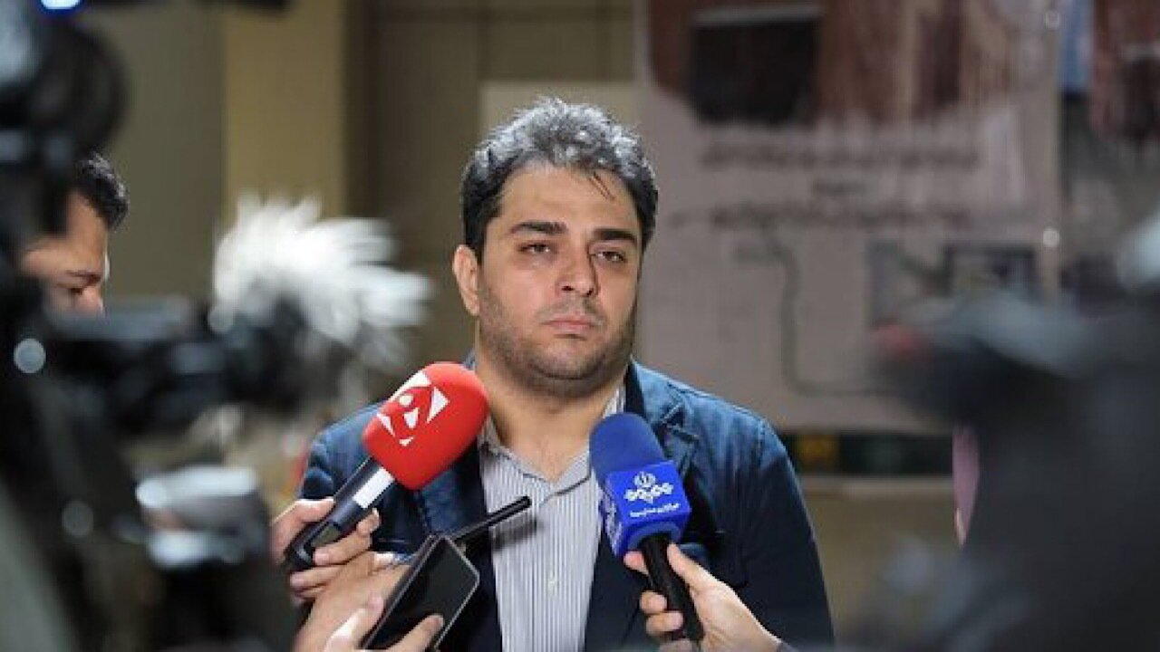 رونمایی از ۵ اتوبوس برقی داخلی/ ۲۵ اتوبوس دیگر تا پایان سال به ناوگان اضافه میشود