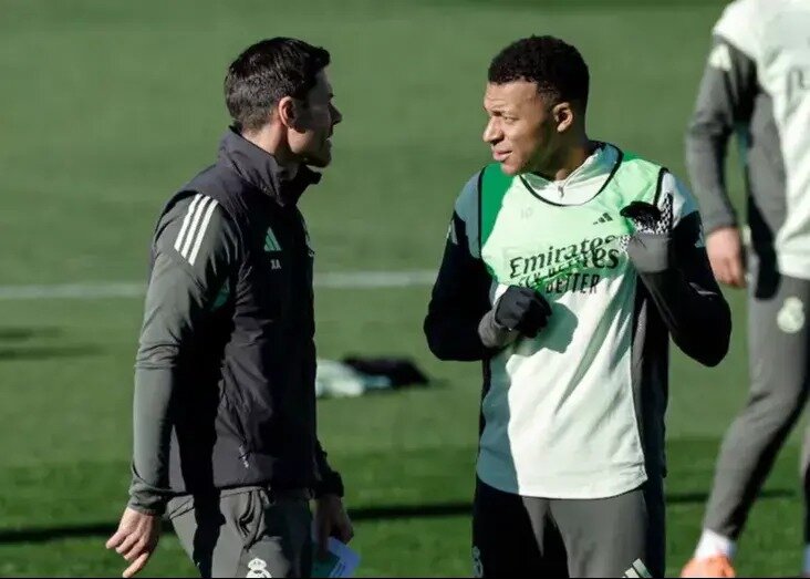 قلم قرمز ژابی روی سه ستاره بزرگ رئال