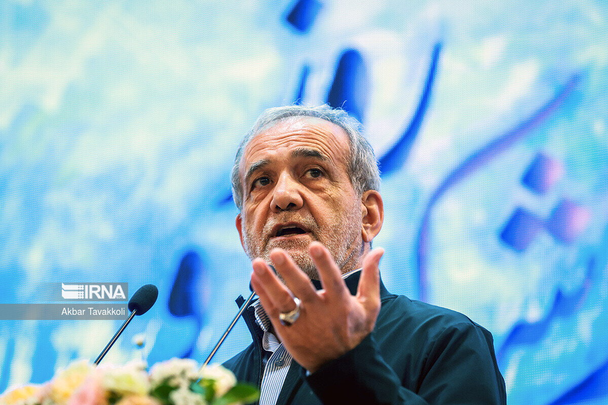 پزشکیان: امام خمینی (ره) ظلم ستیز و دل بسته محرومان بود