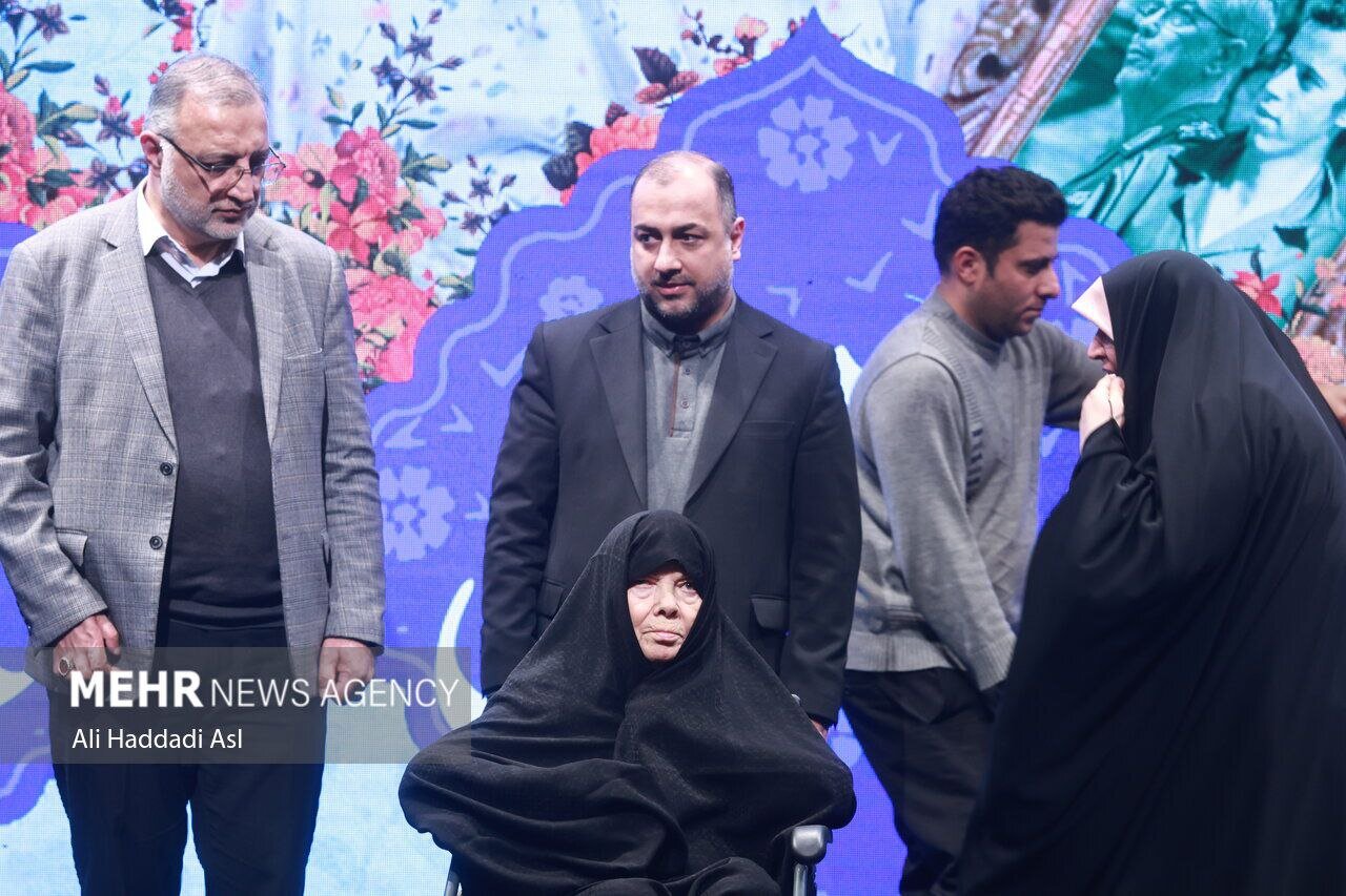آئین تجلیل از مادر سرداران شهید حسن و محمد باقری