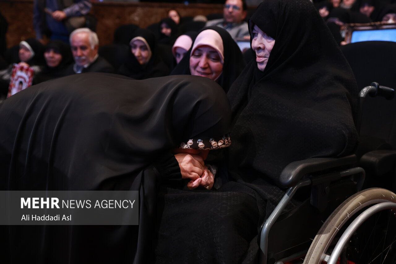 آئین تجلیل از مادر سرداران شهید حسن و محمد باقری