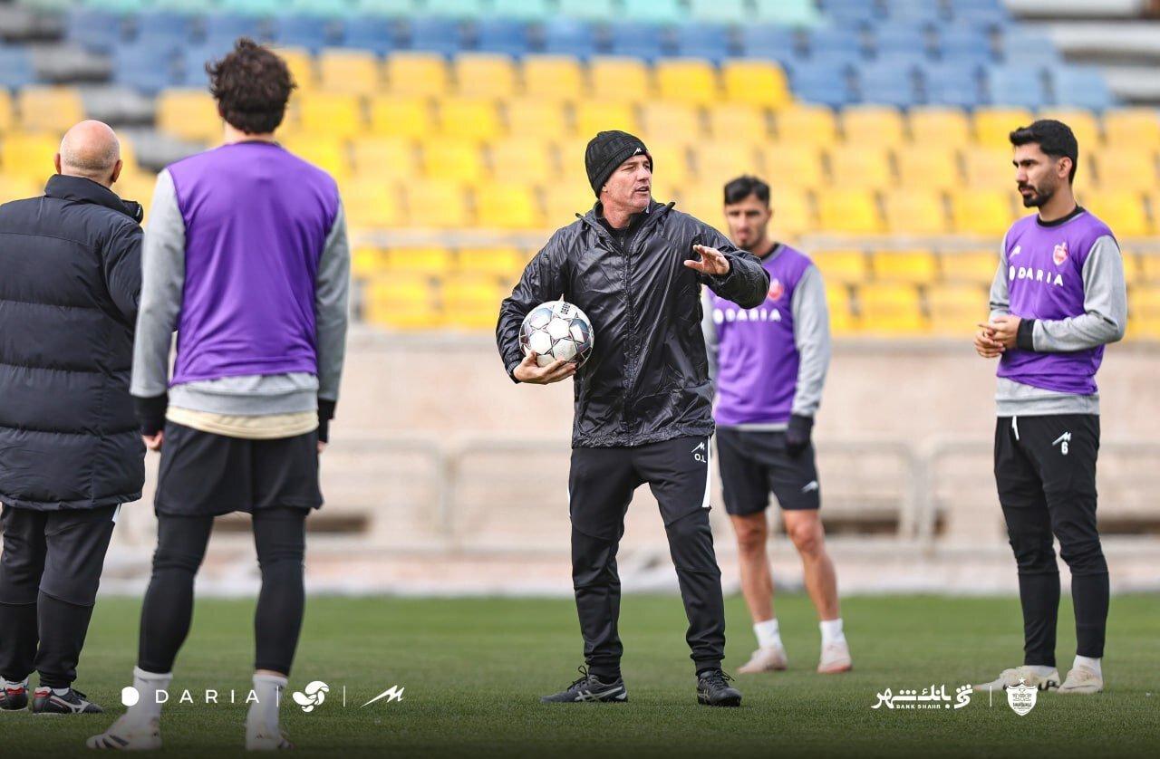 کاور بنفش، غافلگیری پرسپولیس!