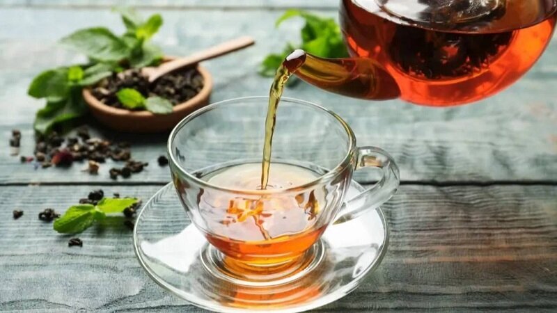 زمان طلایی مصرف چای؛ عوارض خطرناک مصرف چای کهنه برای معده
