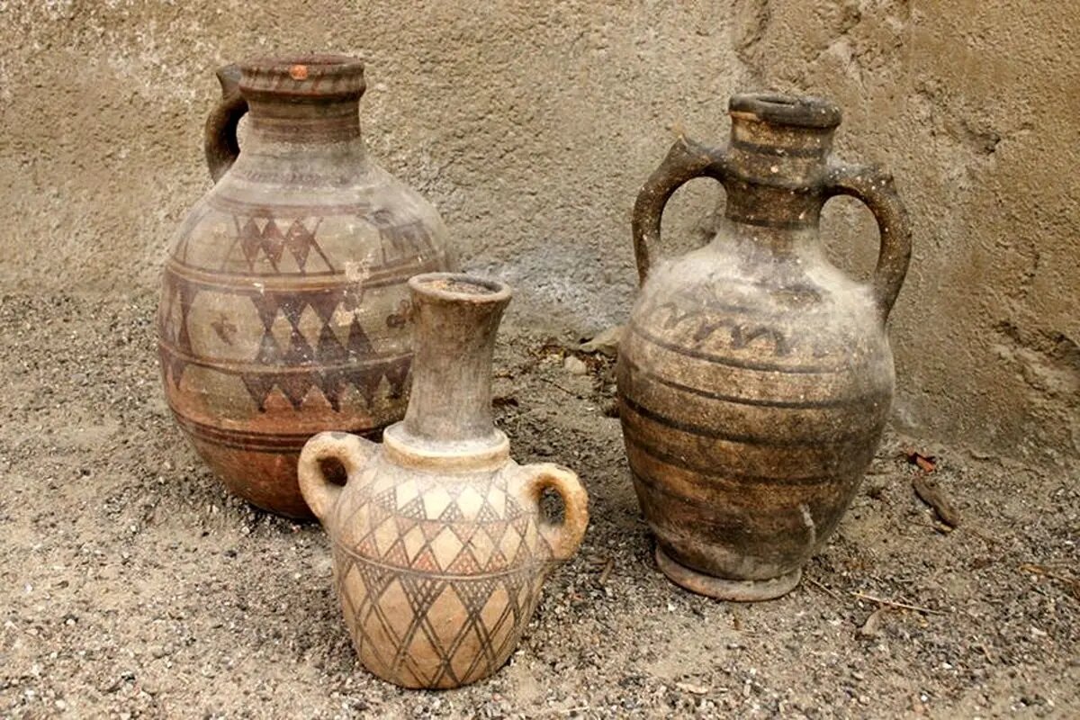 کشف ۳۳۲ قلم شیء تاریخی در شهرستان دلفان