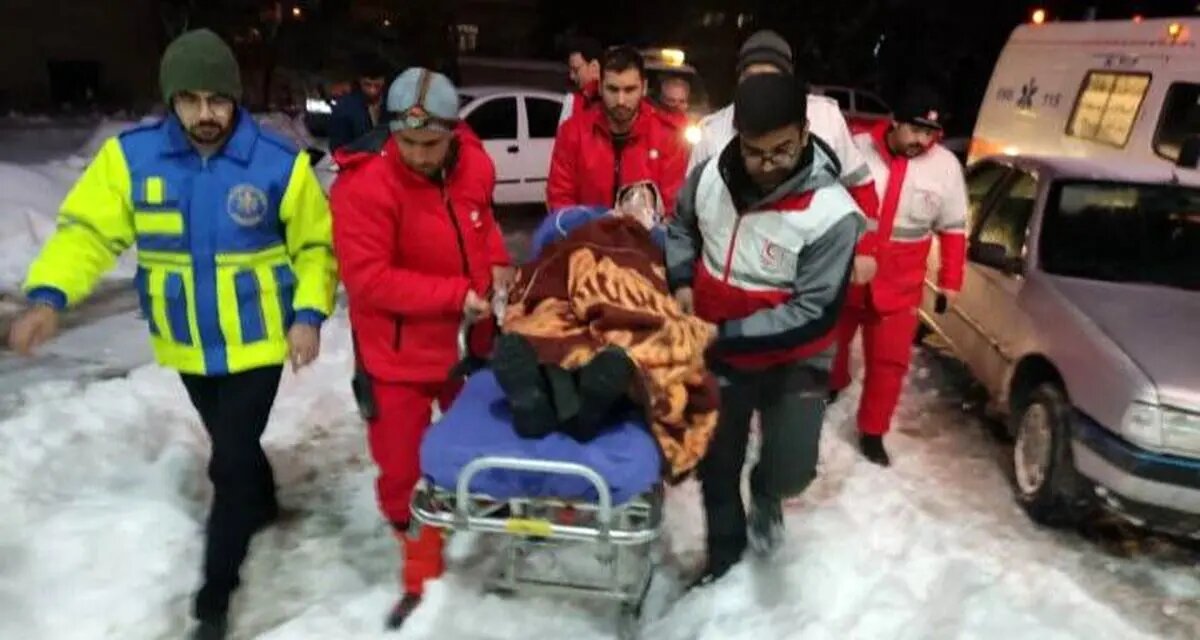 نجات جان مادر باردار در روستای صعب‌العبور پسان پس از ۴ ساعت عملیات امدادی