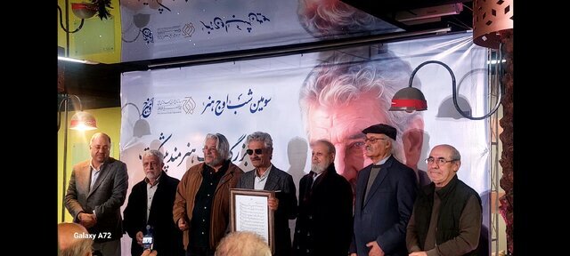 جعفر دهقان : درد دل زیاد است