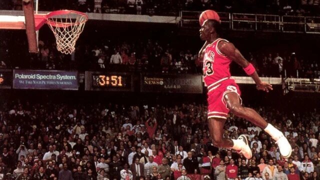 مایکل جردن؛ اسطورهای که عشق به بازی را در قراردادش گنجاند