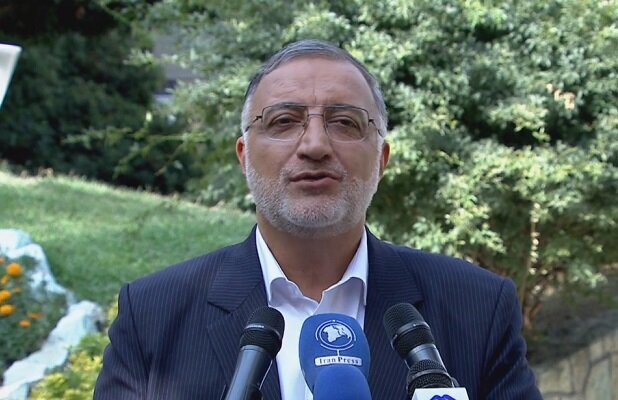 توضیح شهردار تهران درباره چمن‌کاری «میدان آزادی»