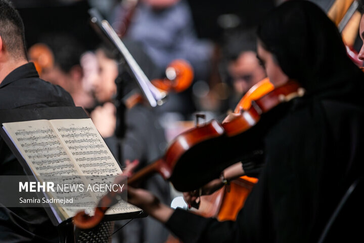 از توصیه یک نوازنده برای «فرار» تا «پنیک شدن» معین زد!