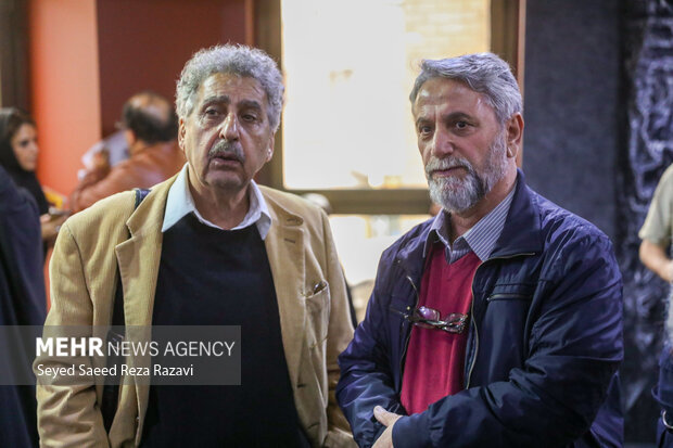 نقاشی که طراح صحنه «پوریای ولی» شد؛ وقتی «نور» امضای بصری هنرمند است