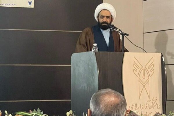 امام جمعه سراوان: غفلت از توطئههای دشمن آسیبزاست