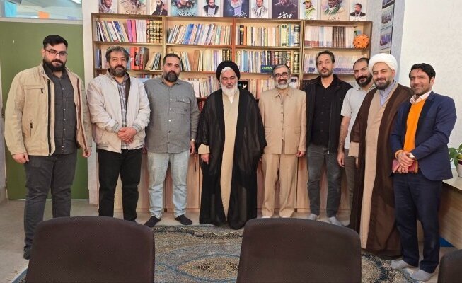 تقدیر از استاد تراشیون به مناسبت هفته پژوهش