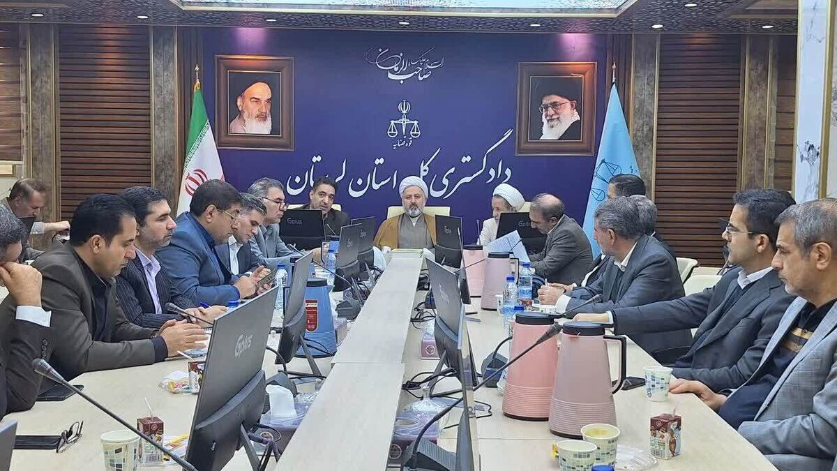 تاکید رئیس کل دادگستری لرستان بر کاهش اطاله دادرسی و کاهش زمان رسیدگی به پرونده‌ها