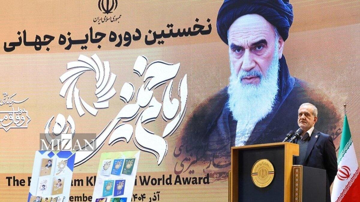 رئیس جمهور: امام خمینی (ره) با تمام وجودش با استکبار و با ظالم در ستیز بود