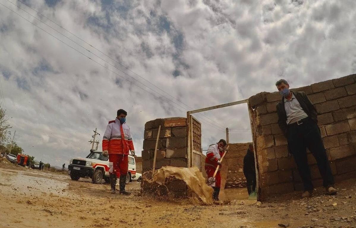 امداد رسانی به ۹ استان کشور در پی بارش برف و باران