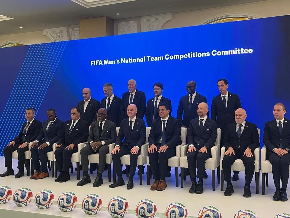 جلسه رئیس فدراسیون فوتبال با رئیس و دبیرکل فیفا در خصوص تیم ملی