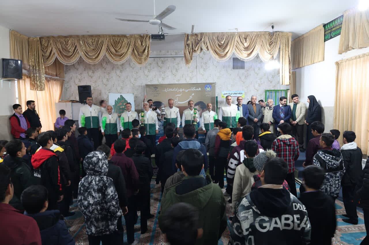 ۱۷۷ دانش‌آموز مدرسه شاهد سمنان به جمع حامیان طرح اکرام پیوستند
