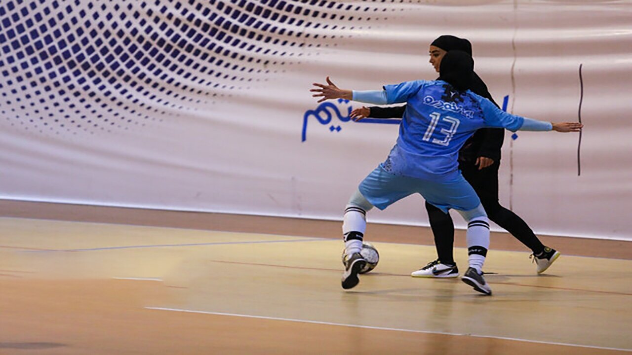 آبگرفتگی معابر دختران فوتسال را به دردسر انداخت!