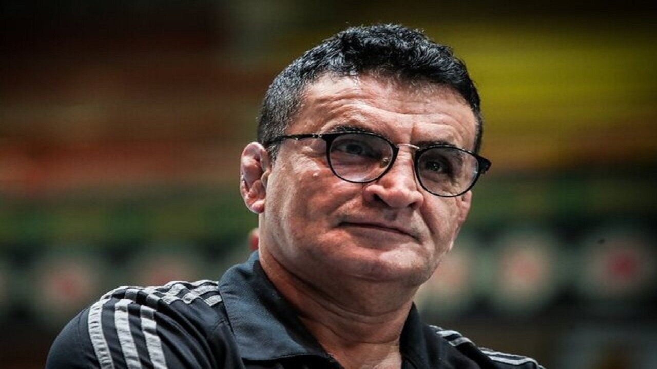 توافق محمد بنا با تیم ملی کشتی آذربایجان