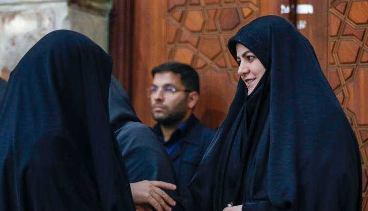 دفاع دولت از حضور «زهرا پزشکیان» در سفرهای رئیس جمهور