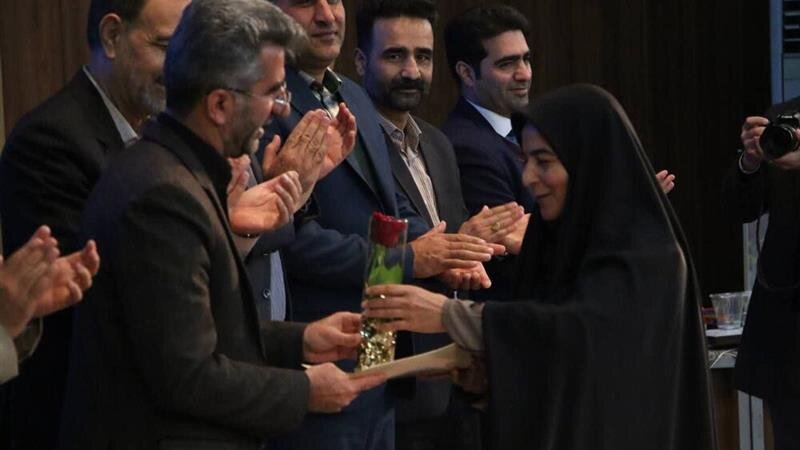 فعالیت ۱۱ پژوهشسرای دانشآموزی در سمنان/ تجلیل از ۶۰۰ دانشآموز پژوهشگر