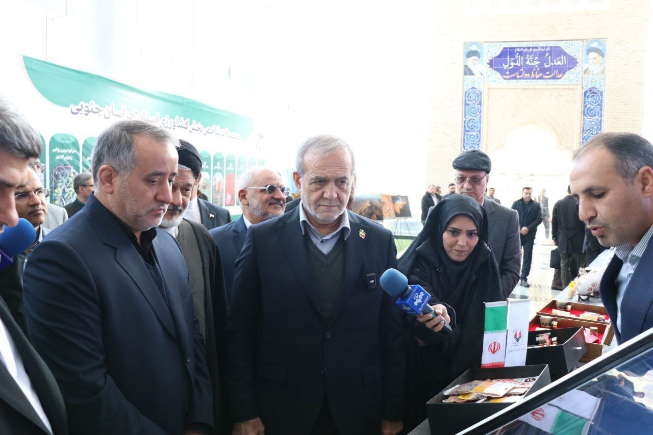 عکس/ سفر رئیس‌جمهور به استان خراسان جنوبی