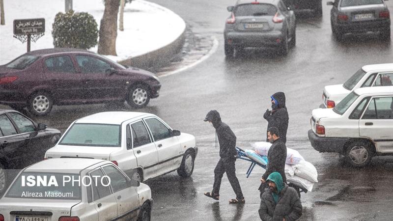 رانندگان از عجله و شتاب در معابر خلوت پایتخت خودداری کنند