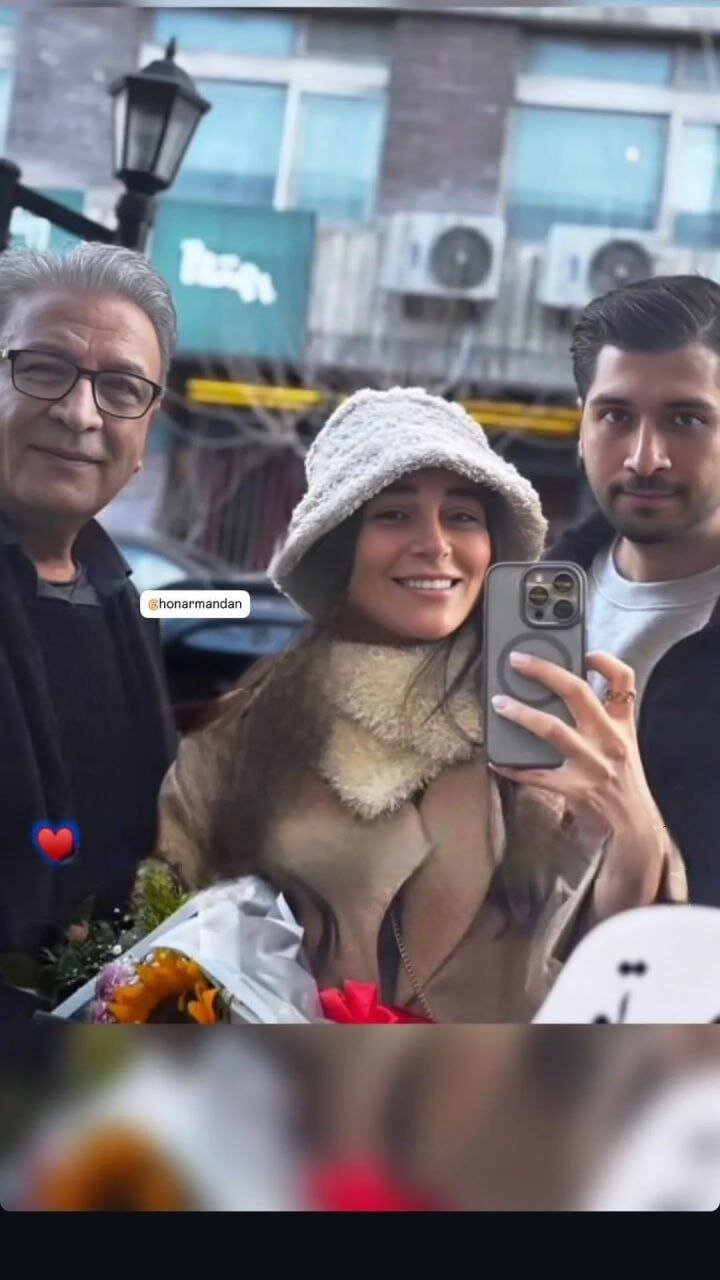 قاب خانوادگی بازیگر آنام بههمراه پسر و عروسش