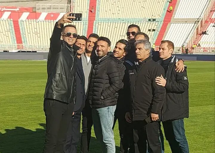 سلفی تیم داوری بازی حساس تراکتور- پرسپولیس