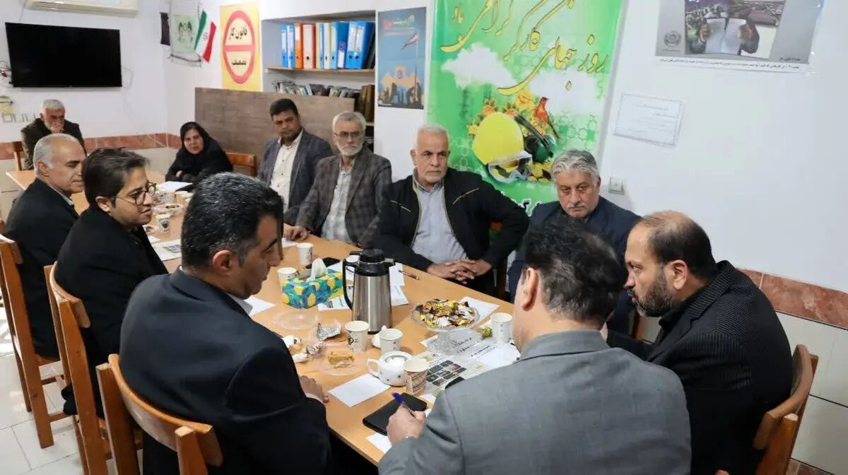 باید مسئول ایمنی در کارخانجات و ساختمانهای درحال ساخت حضور داشته باشد