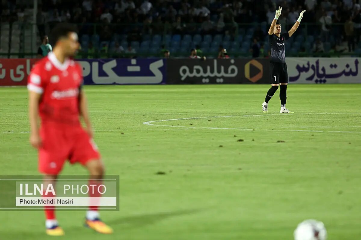 نیازمند با مهار ضربه ترابی ناجی دروازه پرسپولیس شد(ویدیو)