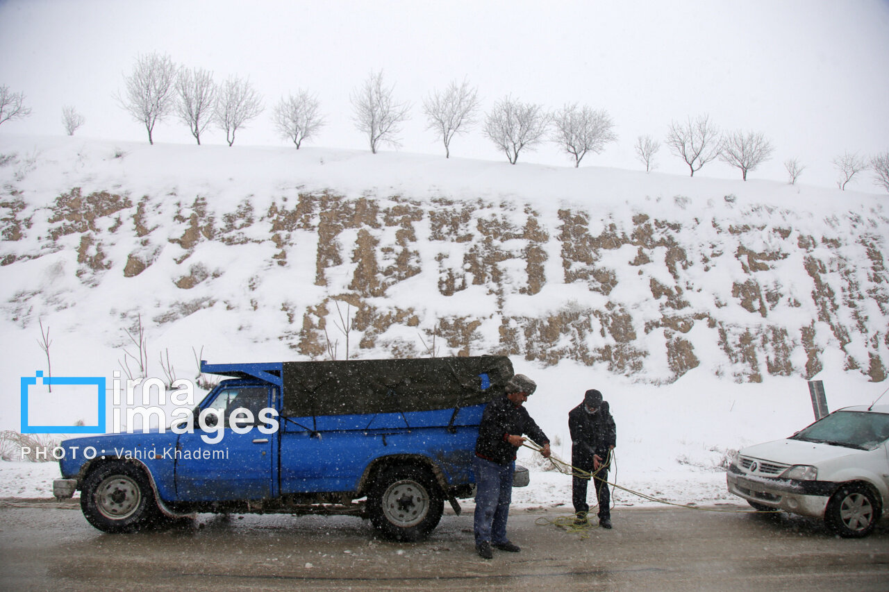 نقش حیاتی امدادگران خودرو در روزهای سرد سال