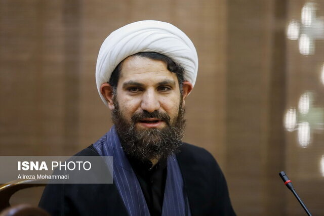 انقلاب اسلامی به عنوان یک تجربه موفق باعث اتحاد حوزه و دانشگاه شد
