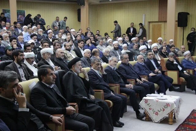 درخواست نگاه ملی و عادلانه به توسعه خراسان جنوبی در نشست با رئیس‌جمهور