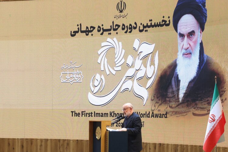 از «باور بیمانند امام به مردم» تا هشدار نسبت به «رویگردانی مردم از نظام»